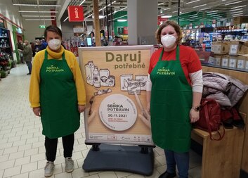Sbírka potravin pro pelhřimovskou Charitu opět trhala rekordy