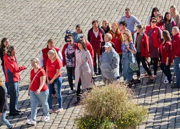 Téměř stovka lidí v Pelhřimově uposlechla papučovou výzvu kampaně Dožít doma