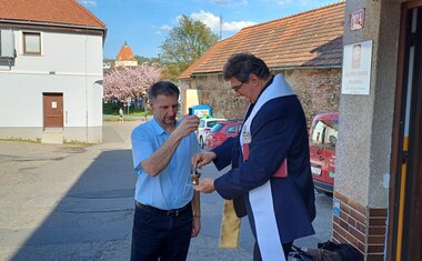 Žehnání charitních automobilů